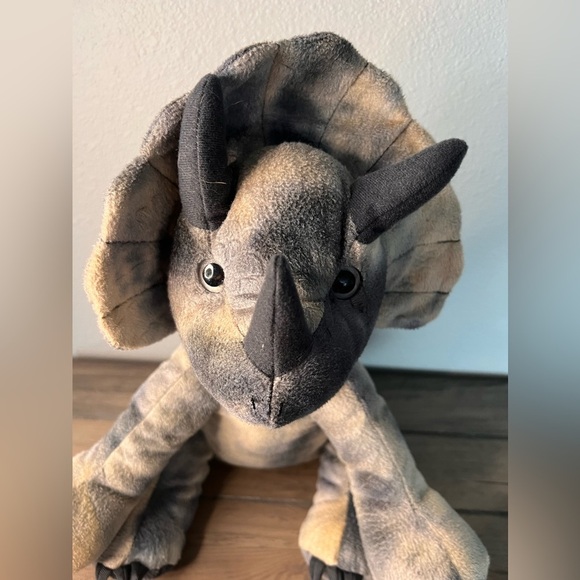 Teddy Mountain Brand Triceratops Plush Dinosaur 13” tall. - Picture 2 of 7